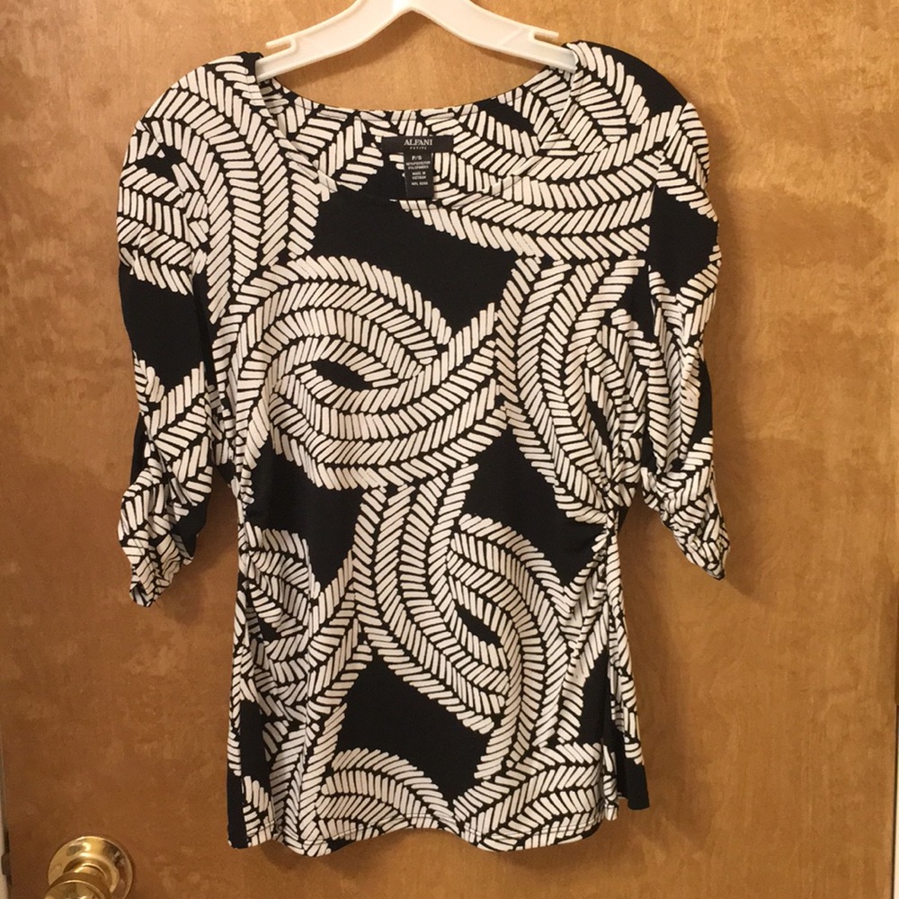 SALE 3/$10 or 4/$12 Alfani Top NWOT